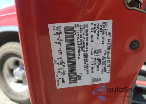 1999 Ford Explorer из США, поврежденный, VIN 1FMZU34E3XZB42542